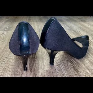 Ellen Tracy - Black 2” heels Size 10